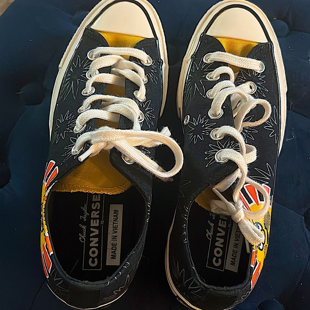 Size 8 sun converse